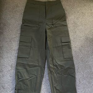 Women’s Wide Leg Cargo Pants